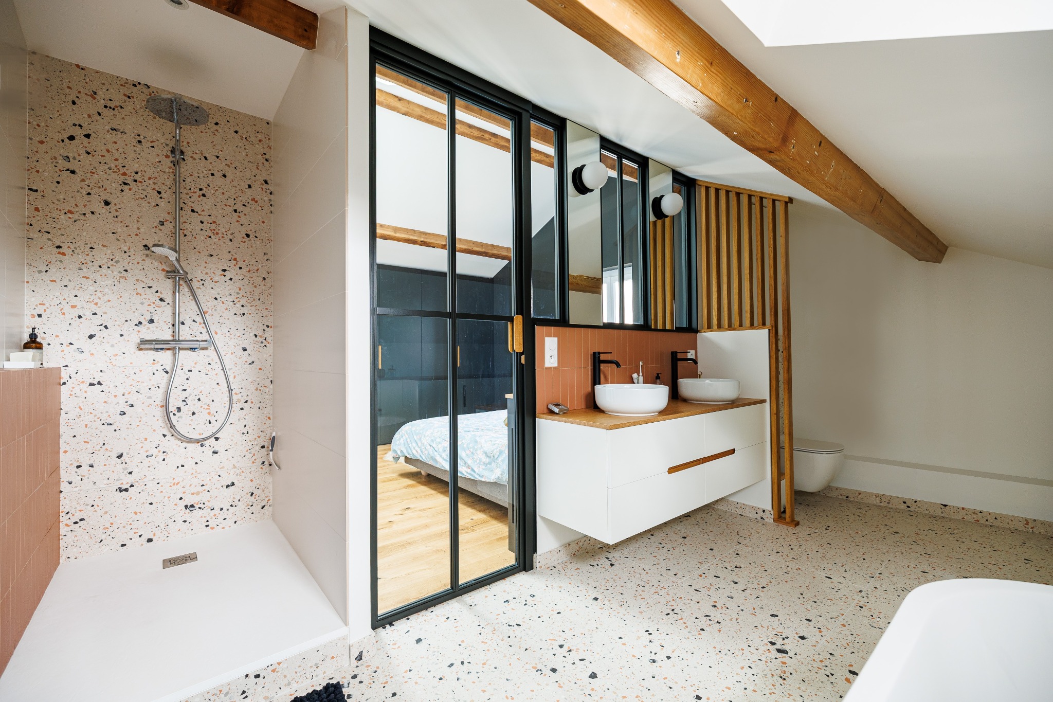 Salle de bains sous les toits